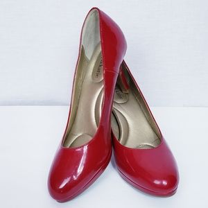 Kelly & Katie size 9.5 Red Faux Leather Heels